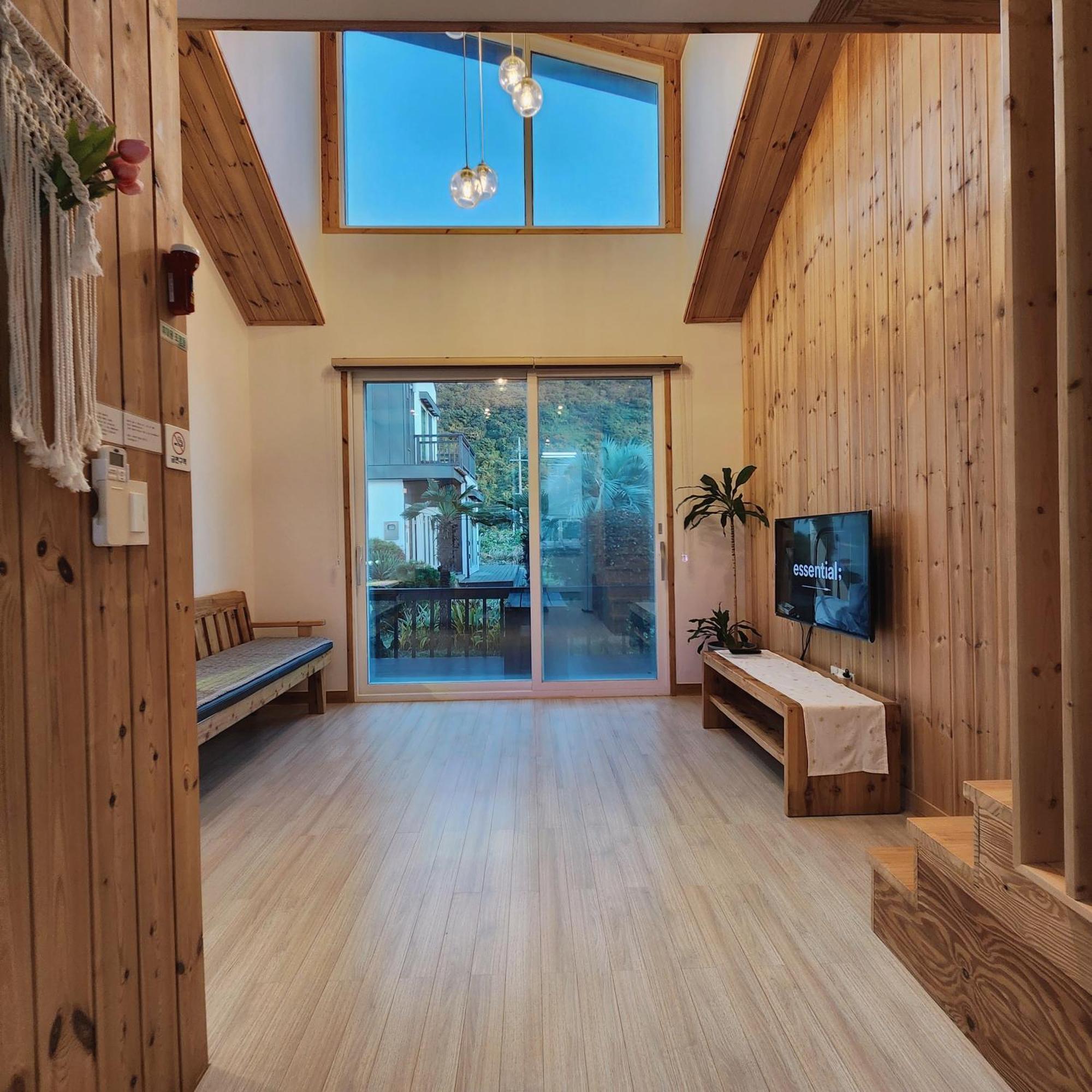 Jeju 542 Pension Seogwipo Bagian luar foto