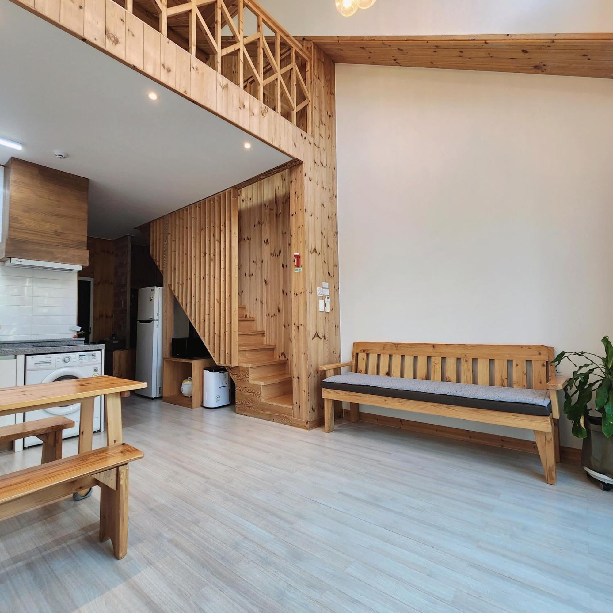 Jeju 542 Pension Seogwipo Bagian luar foto