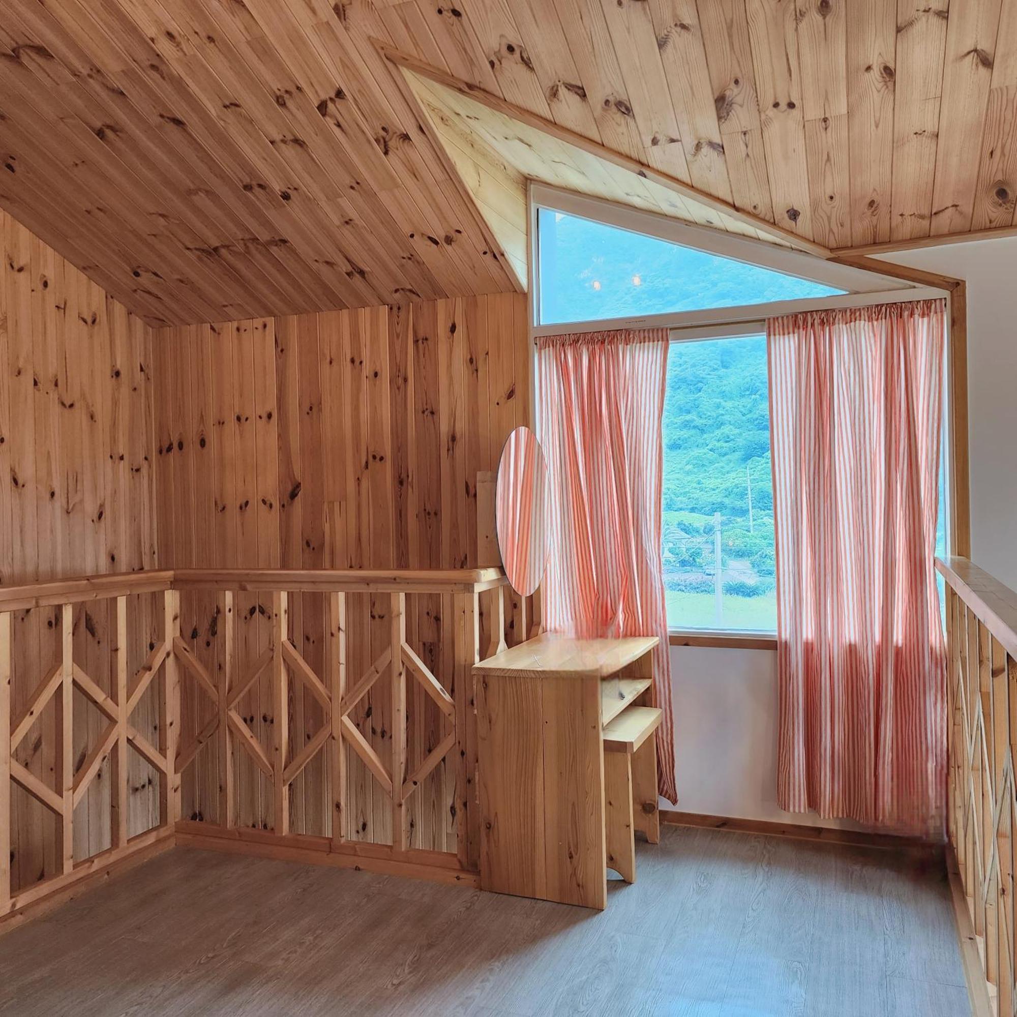 Jeju 542 Pension Seogwipo Bagian luar foto