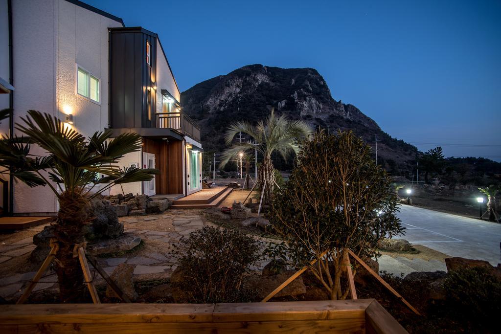 Jeju 542 Pension Seogwipo Ruang foto