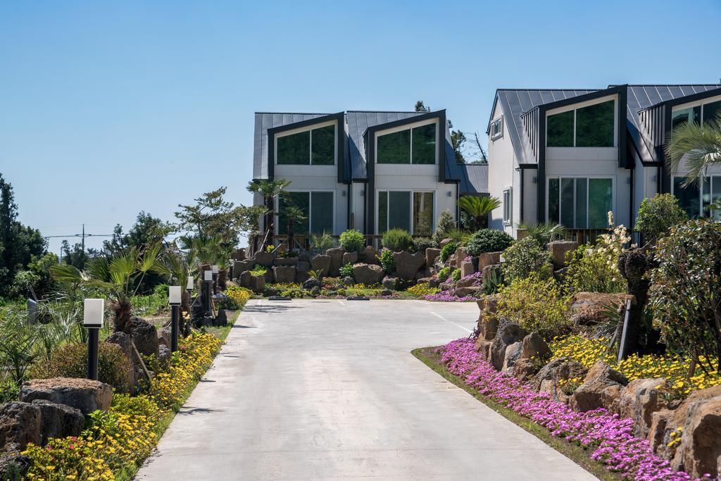 Jeju 542 Pension Seogwipo Ruang foto