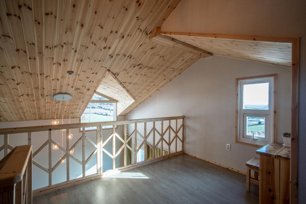 Jeju 542 Pension Seogwipo Ruang foto
